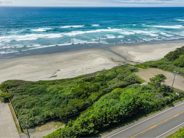 Hwy 101, Seal Rock, OR 97376