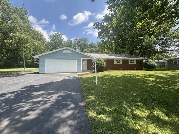 12312 Johnson Road, Churubusco, IN 46723