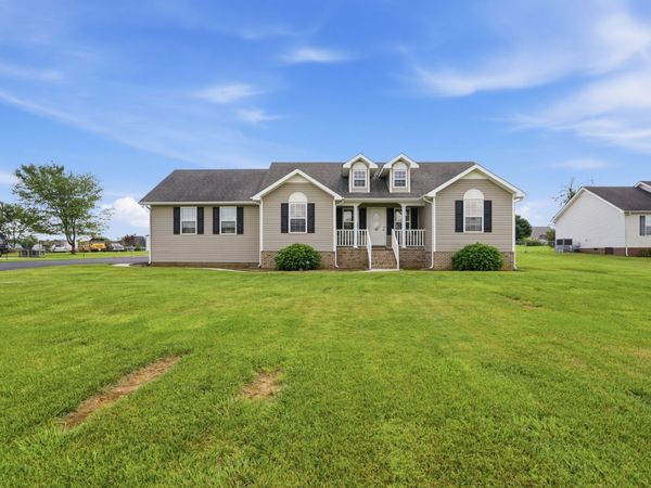 262 Green Grass Way , Manchester, TN 37355