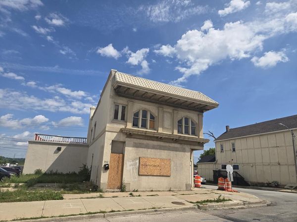 3902 W National AVENUE, Milwaukee, WI 53215
