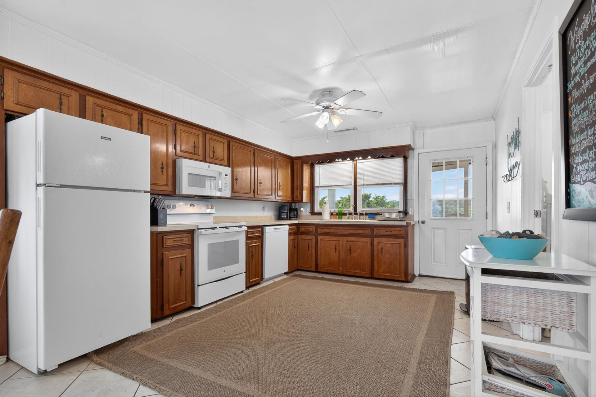 760 Springs Ave.  Photo 33
