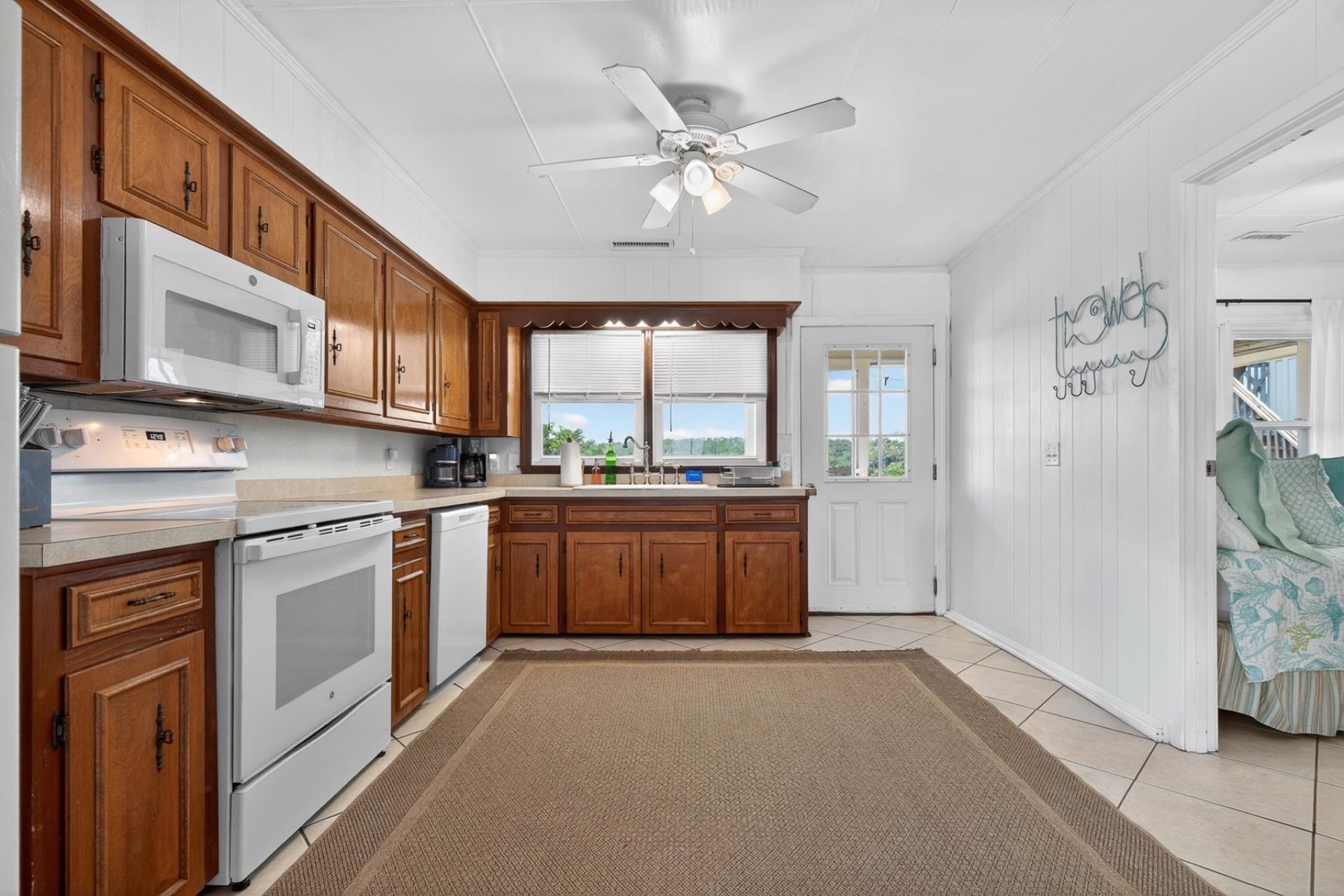 760 Springs Ave.  Photo 35