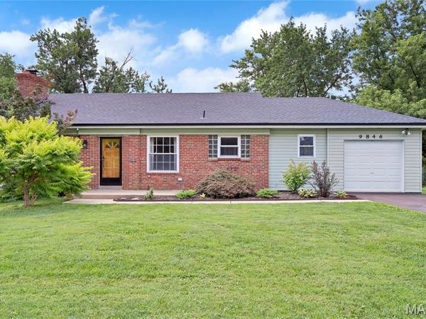 9846 Vasel Drive, St Louis, MO 63123