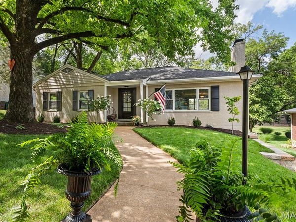1435 Andrew Drive, Warson Woods, MO 63122