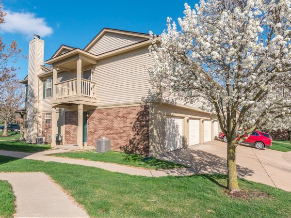 212 Commons Court, Saline, MI 48176