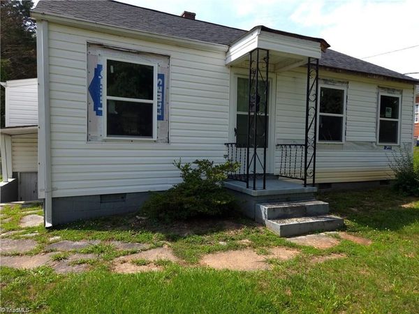 410 Worth Street , Mount Airy, NC 27030