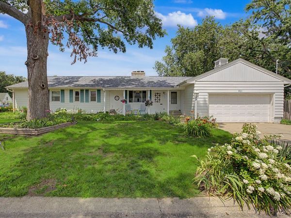 901 E ADAMS Street, Washington, IL 61571