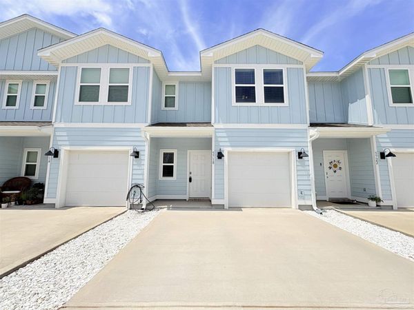 5718 Stellarjay St, Gulf Breeze, FL 32563