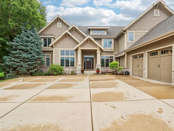 9913 Shadow Ridge Trail, Middleton, WI 53562