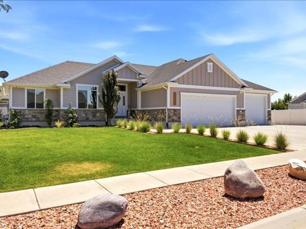 2973 W RED SAND RD , West Haven, UT 84401