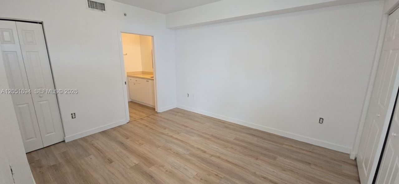 120 SW 8th Ave , Unit 706, Miami, FL 33130 Photo