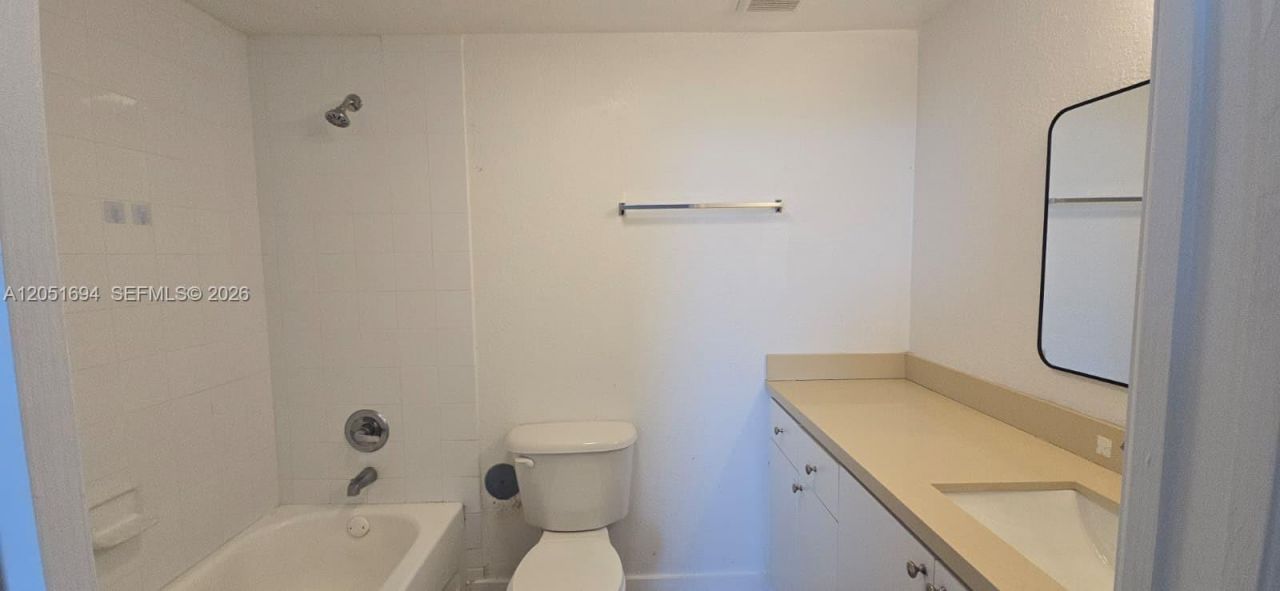 120 SW 8th Ave , Unit 706, Miami, FL 33130 Photo