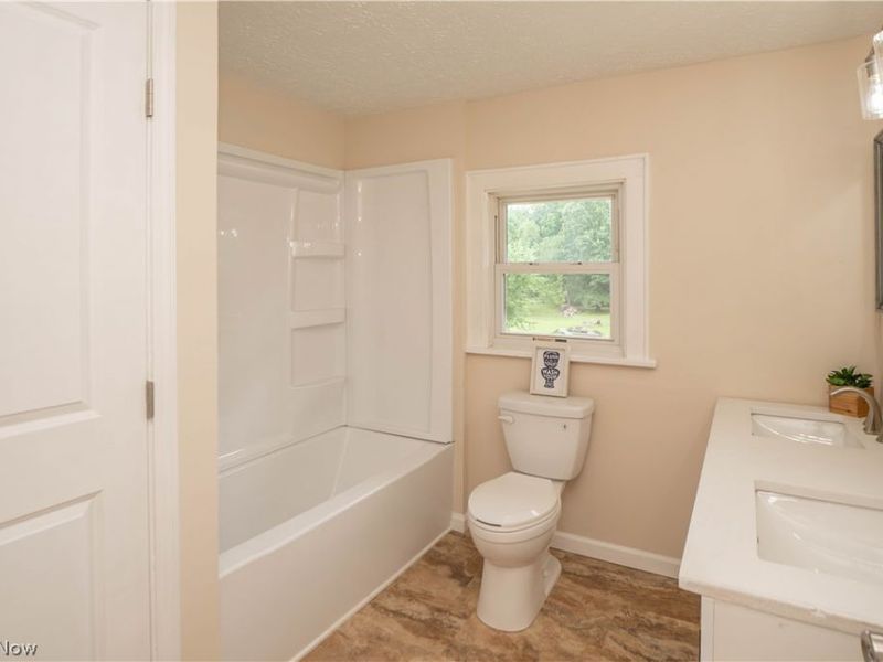 785 Chenoweth Extension, Akron, OH 44319 Photo 25