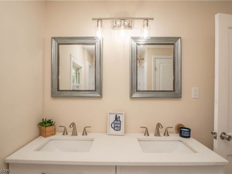 785 Chenoweth Extension, Akron, OH 44319 Photo 27