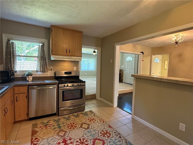 734 Hemlock Drive, Euclid, OH 44132 Photo 11