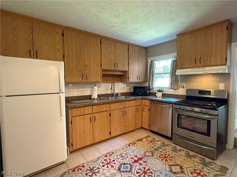 734 Hemlock Drive, Euclid, OH 44132 Photo 8