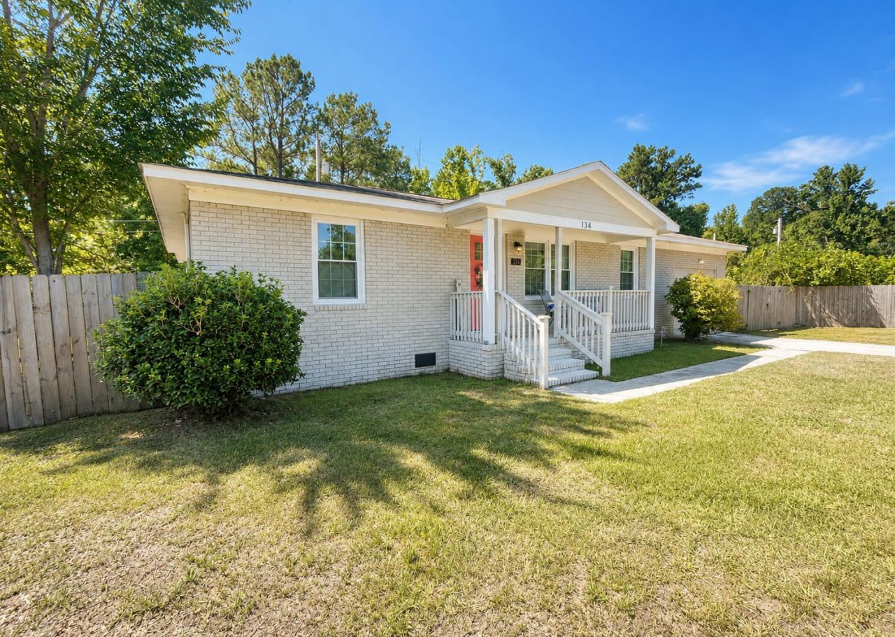 134 Wells Circle Photo 4