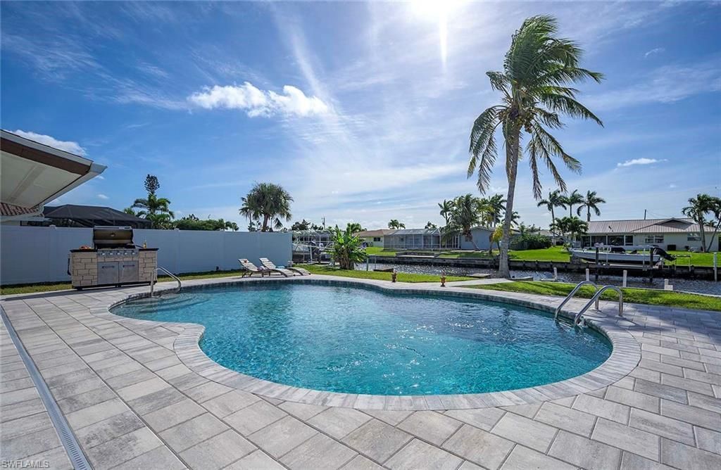 1432 Wellington Ct, Cape Coral, FL 33904 Photo