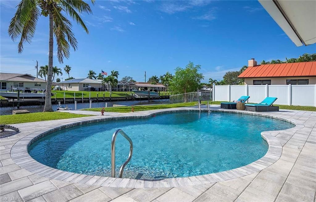 1432 Wellington Ct, Cape Coral, FL 33904 Photo