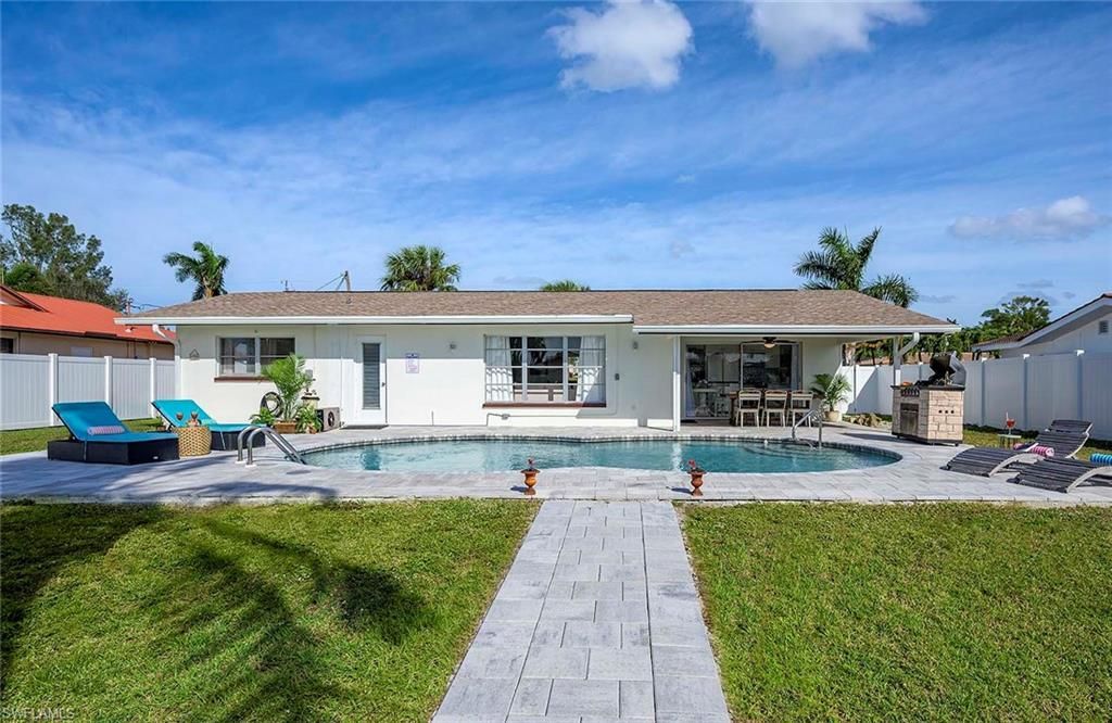 1432 Wellington Ct, Cape Coral, FL 33904 Photo