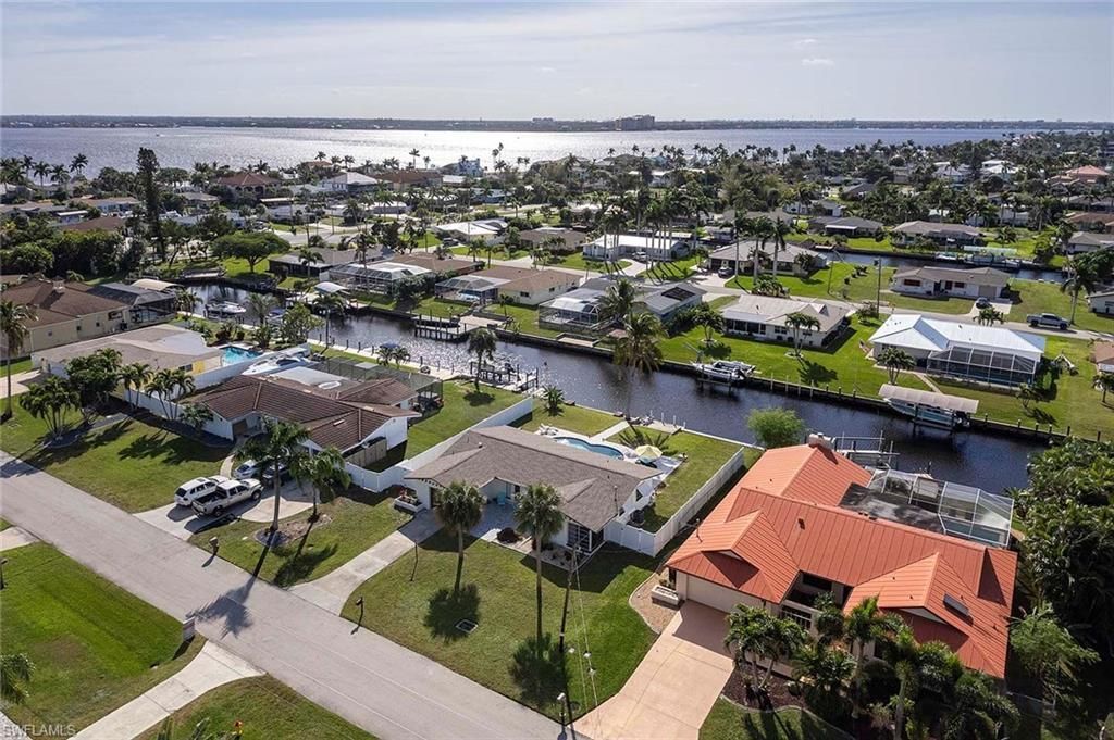 1432 Wellington Ct, Cape Coral, FL 33904 Photo