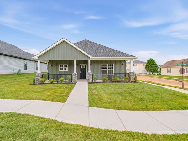 927 Stratford Avenue , Sweetwater, TN 37874
