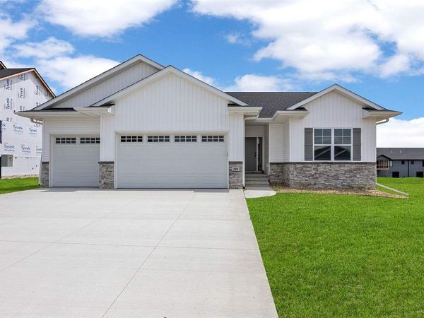 100 S Seven Oaks Road, North Liberty, IA 52317