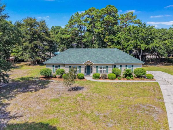 300 Russell Dr., Pawleys Island, SC 29585