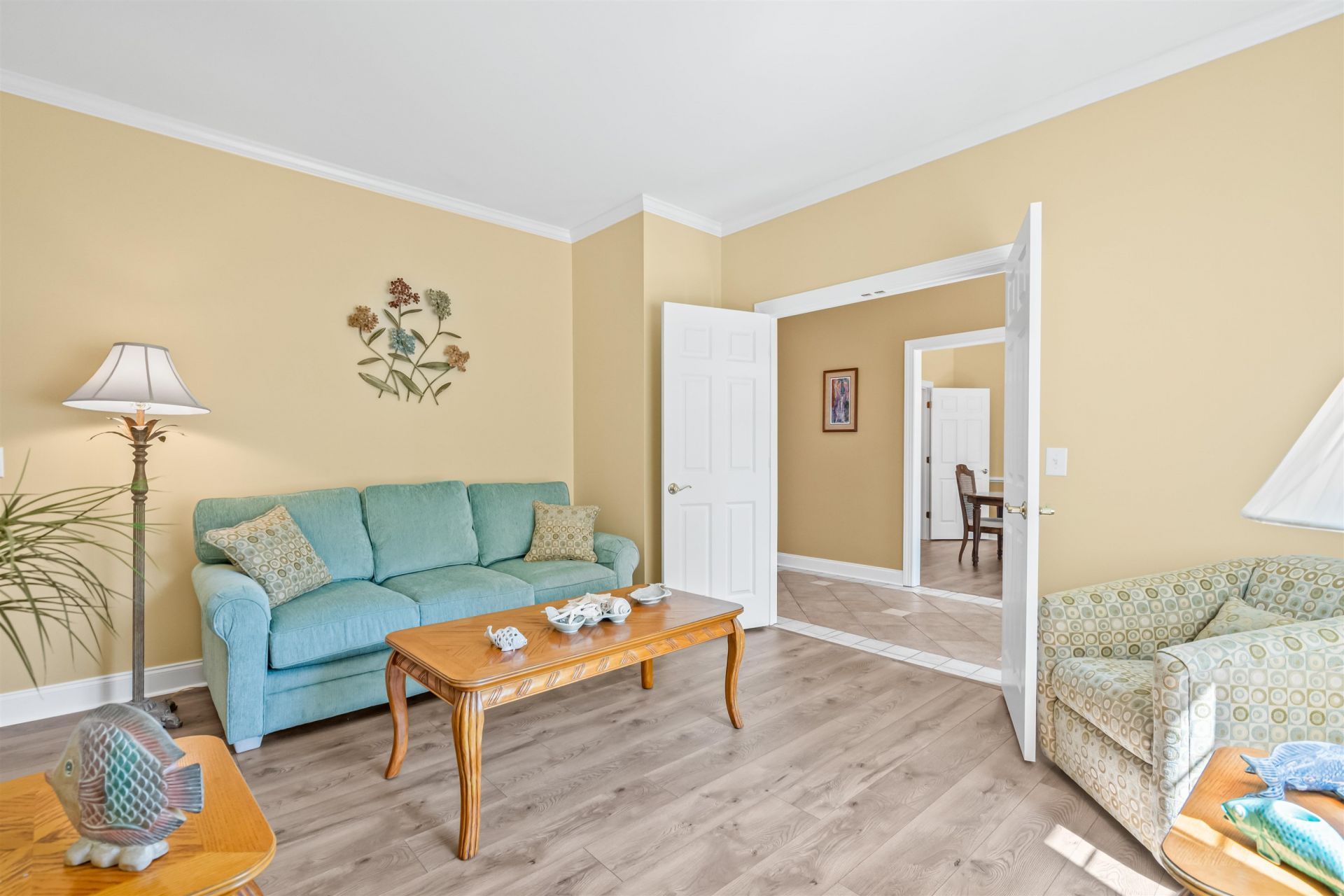 300 Russell Dr. Photo 10