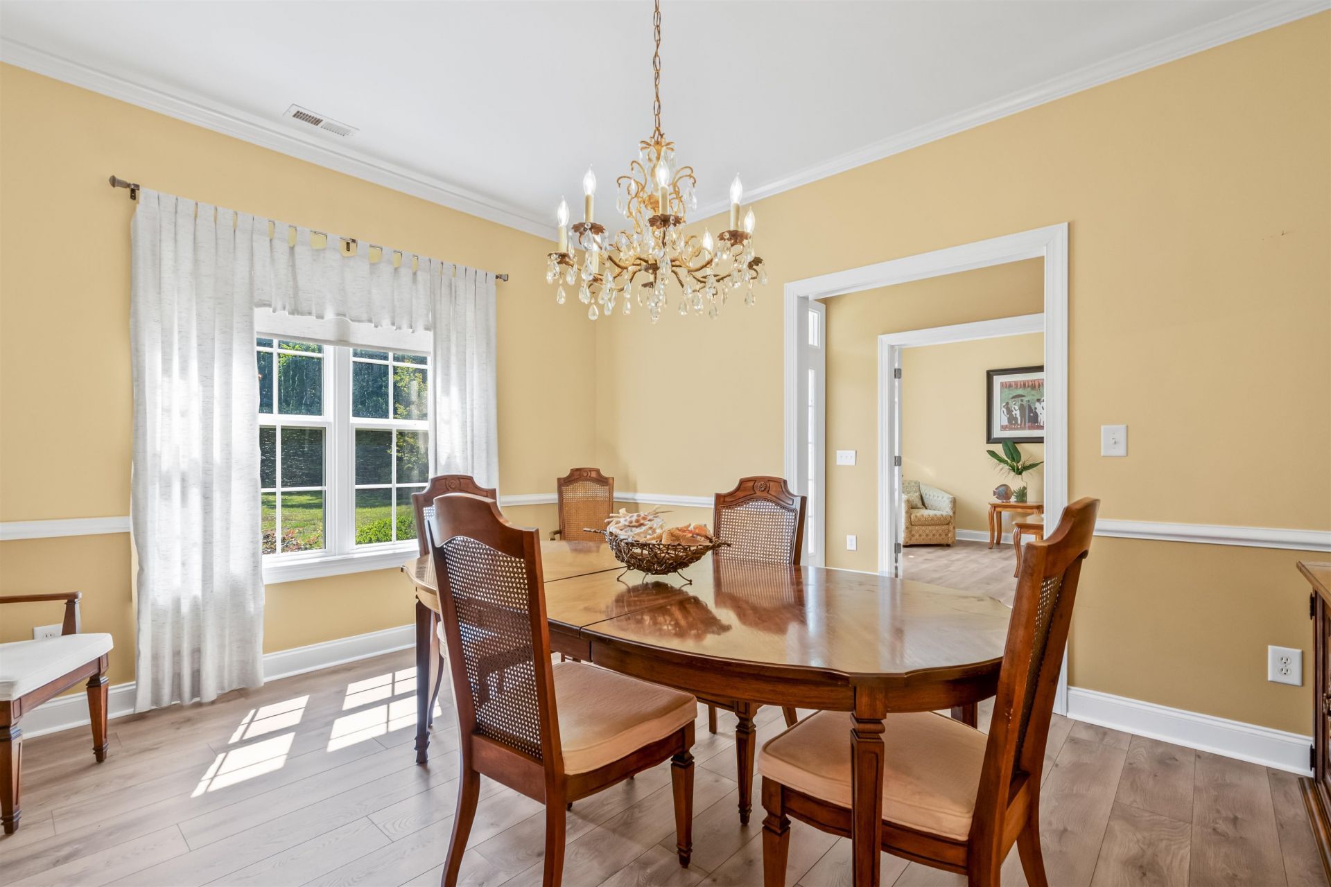 300 Russell Dr. Photo 12