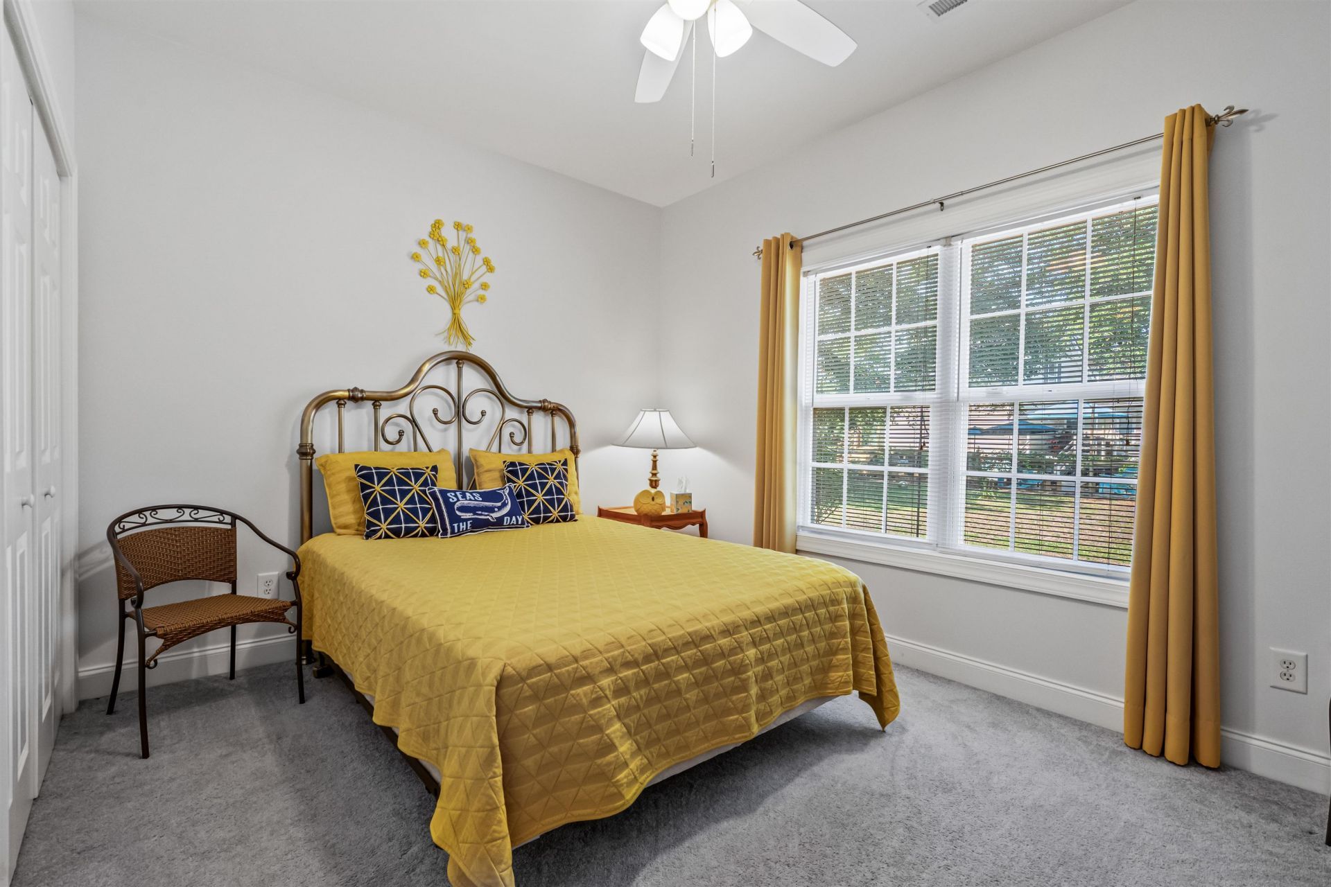 300 Russell Dr. Photo 16
