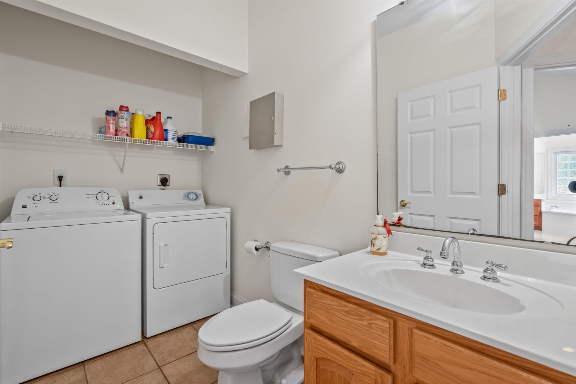 300 Russell Dr. Photo 18