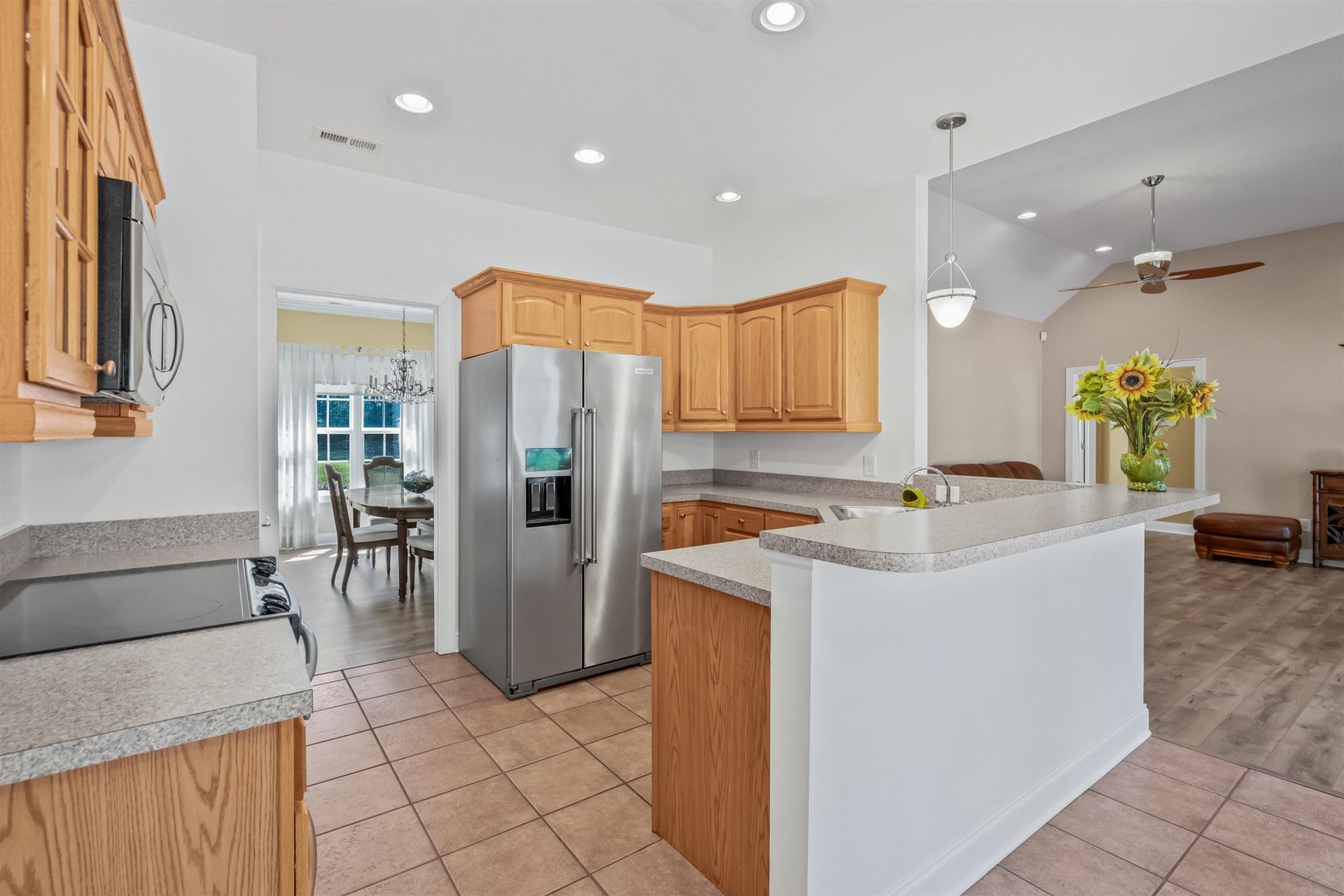 300 Russell Dr. Photo 27