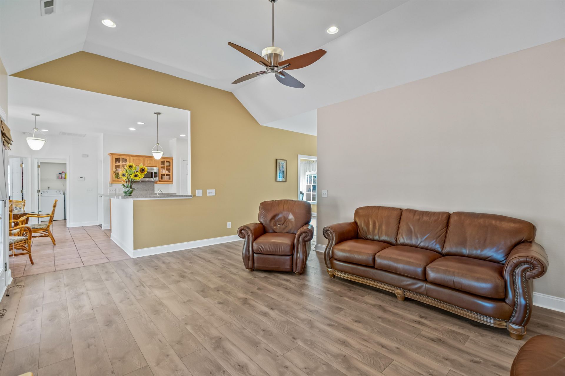 300 Russell Dr. Photo 30