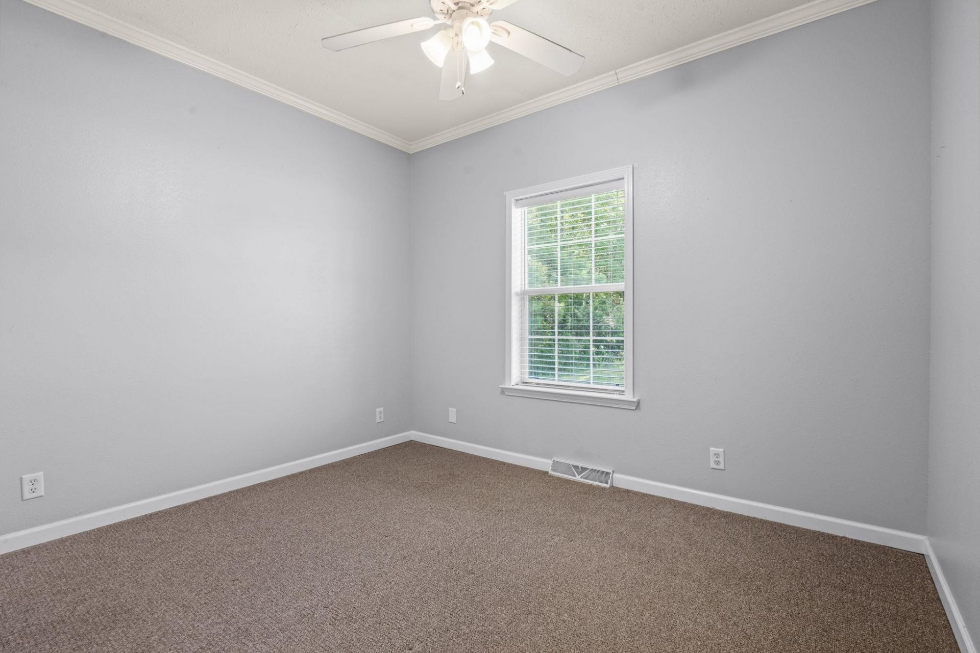 2616 Cochran St. Photo 12