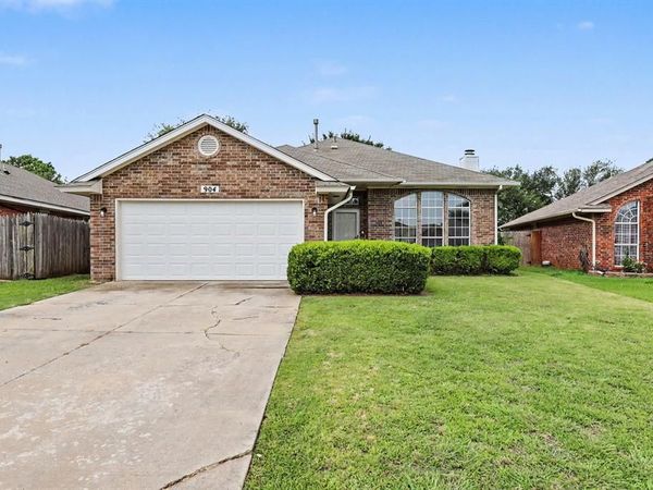 904 Pruett Drive, Edmond, OK 73003