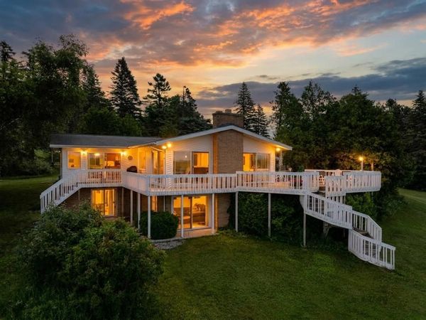 3175 Country Club Road, Petoskey, MI 49770