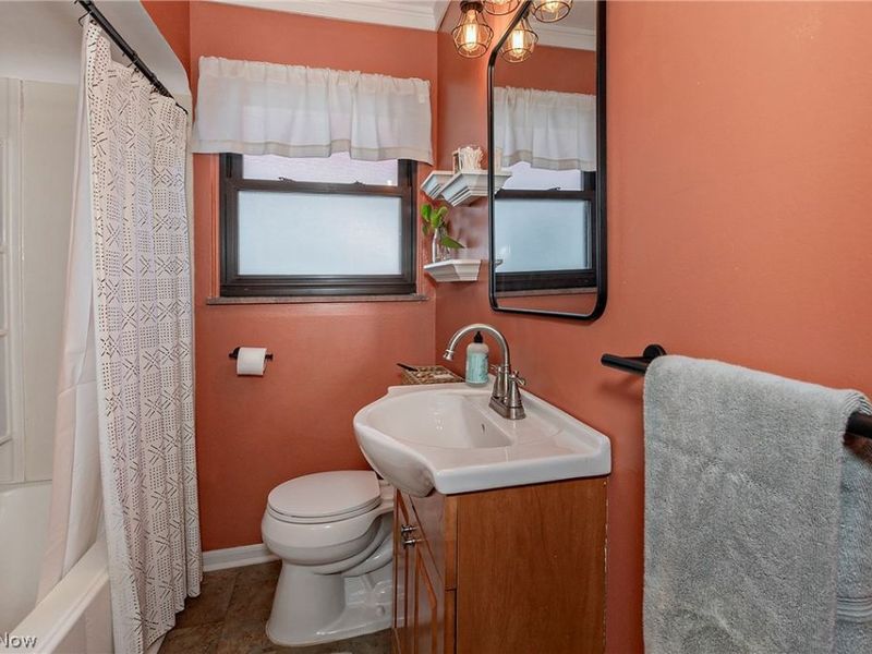 3561 Granton Avenue, Cleveland, OH 44111 Photo 20