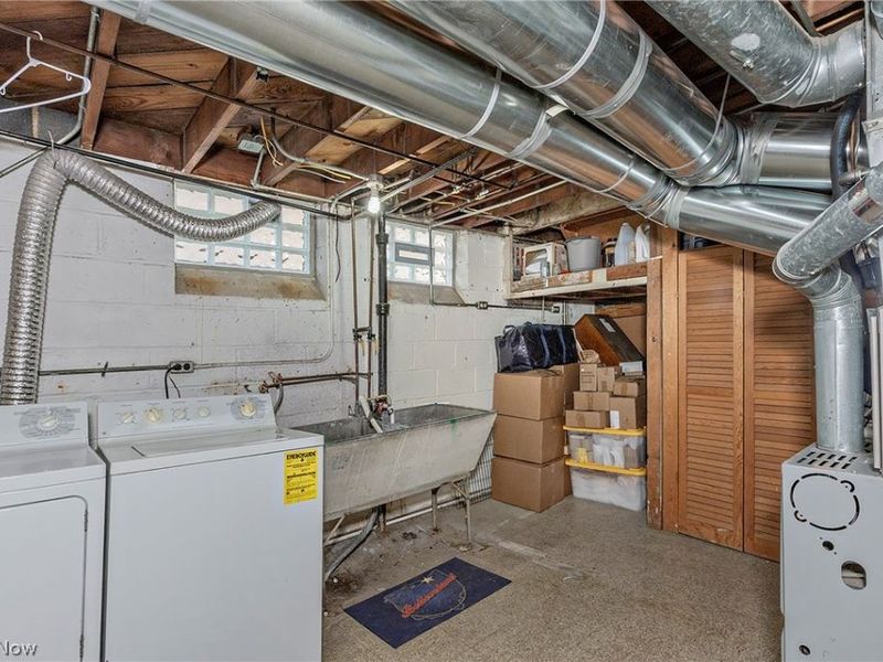 3561 Granton Avenue, Cleveland, OH 44111 Photo 32