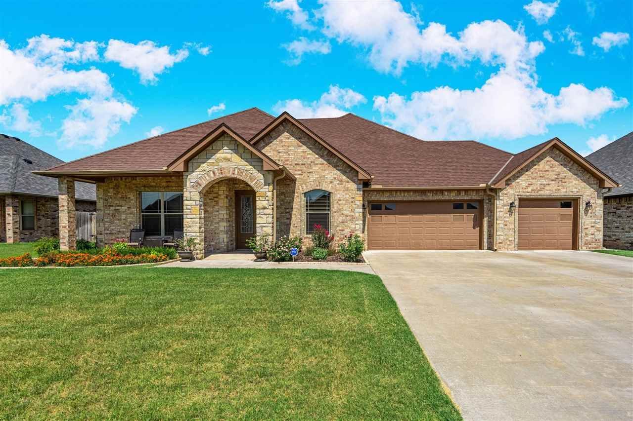 603 NW Blackstone Trail, Lawton, OK 73505 Main Photo