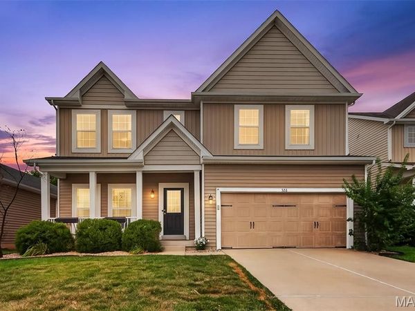 326 Country Trail Drive, Lake St Louis, MO 63367