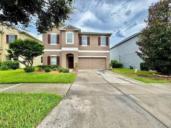 9614 OAK GLADE AVENUE , TAMPA, FL 33647