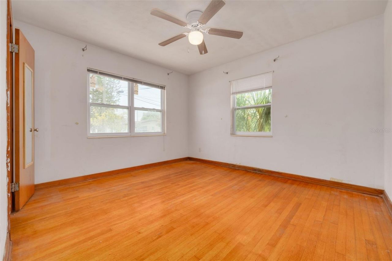 869 53rd Avenue S, Saint Petersburg, FL 33705 Photo