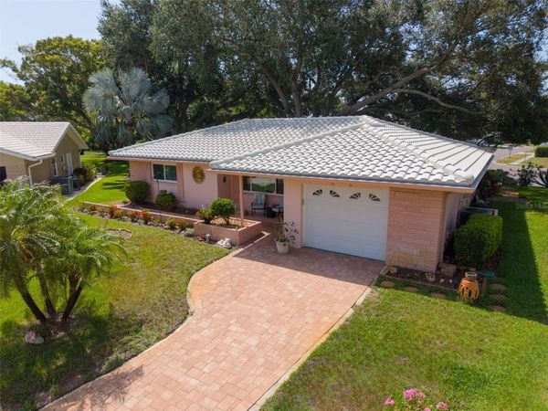 1520 KENMORE COURT , PALM HARBOR, FL 34684