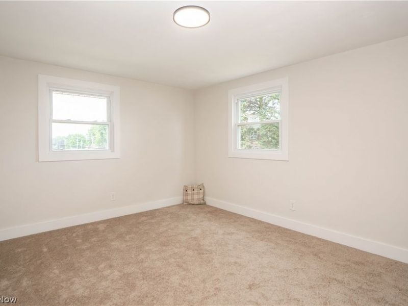 5550 Easton Street, Louisville, OH 44641 Photo 12