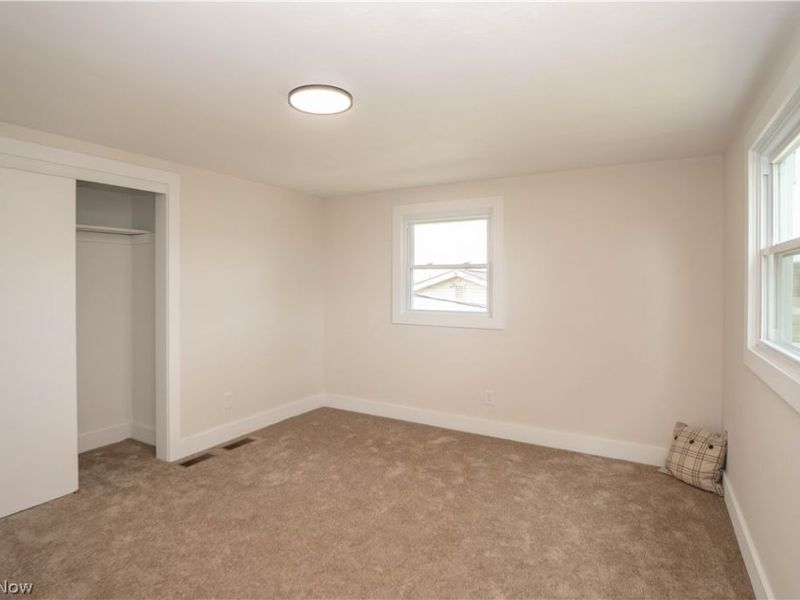 5550 Easton Street, Louisville, OH 44641 Photo 13