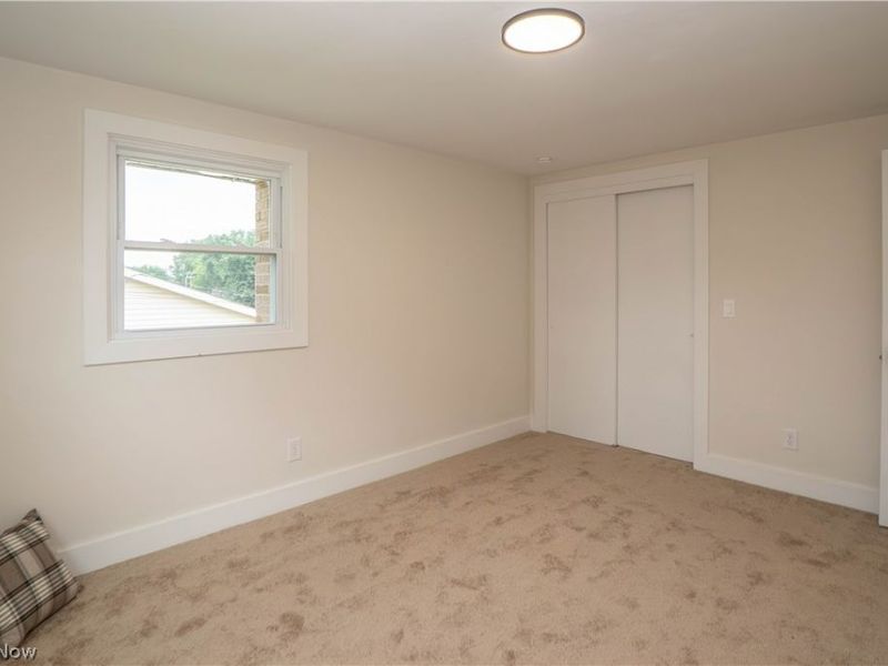 5550 Easton Street, Louisville, OH 44641 Photo 15