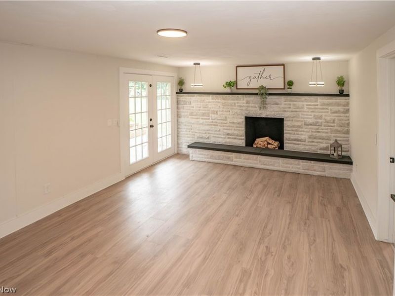 5550 Easton Street, Louisville, OH 44641 Photo 21