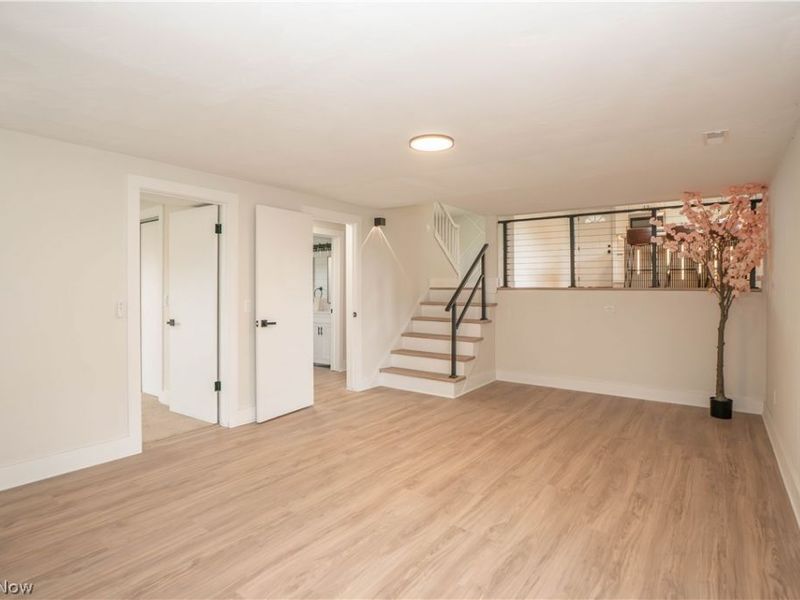 5550 Easton Street, Louisville, OH 44641 Photo 24