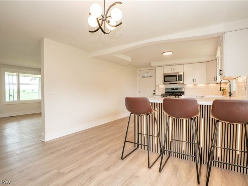 5550 Easton Street, Louisville, OH 44641 Photo 5